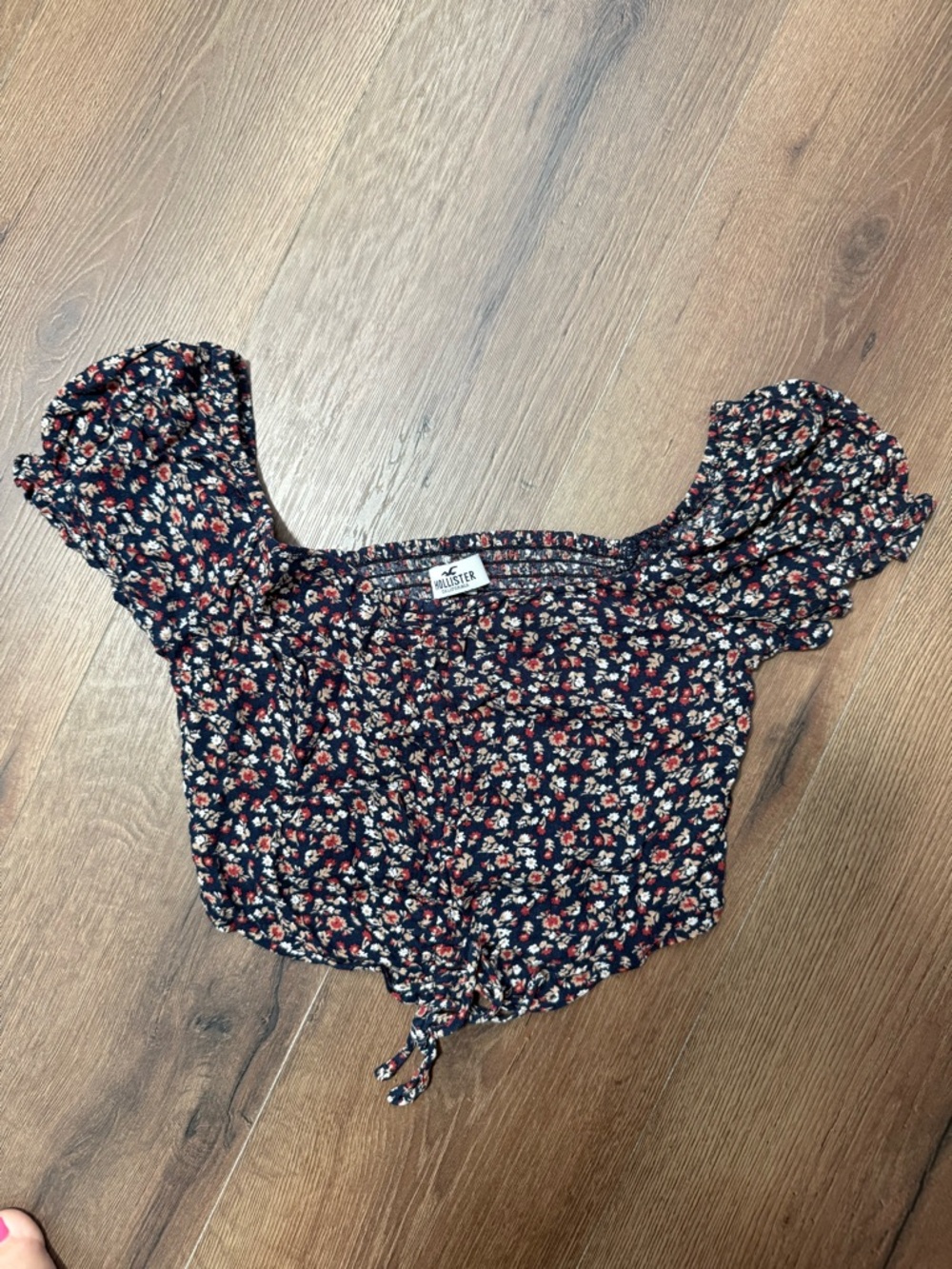 Hollister Navy Floral Smocked Tie-Front Crop Top with Puff Sleeves